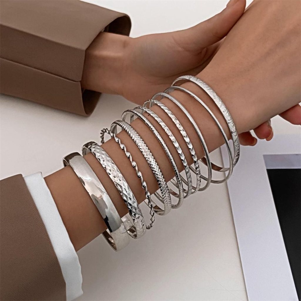 RINTOLER 16Pcs Gold Bangle Bracelets Set for Girls - Multi Layer Stackable Textured Bracelets Boho Jewelrys for Women.