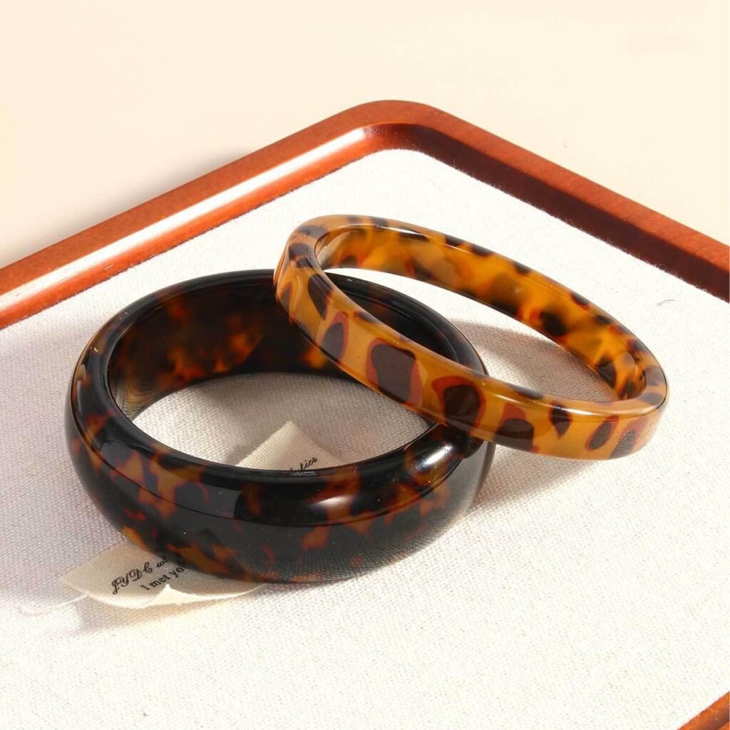 Chunky Tortoiseshell Leopard Print Bracelet Geometric Wide-face Statement Bangle Bracelet for Women Tortoiseshell Colored Holiday Party Jewelry Chunky tortoiseshell leopard print bracelet review image