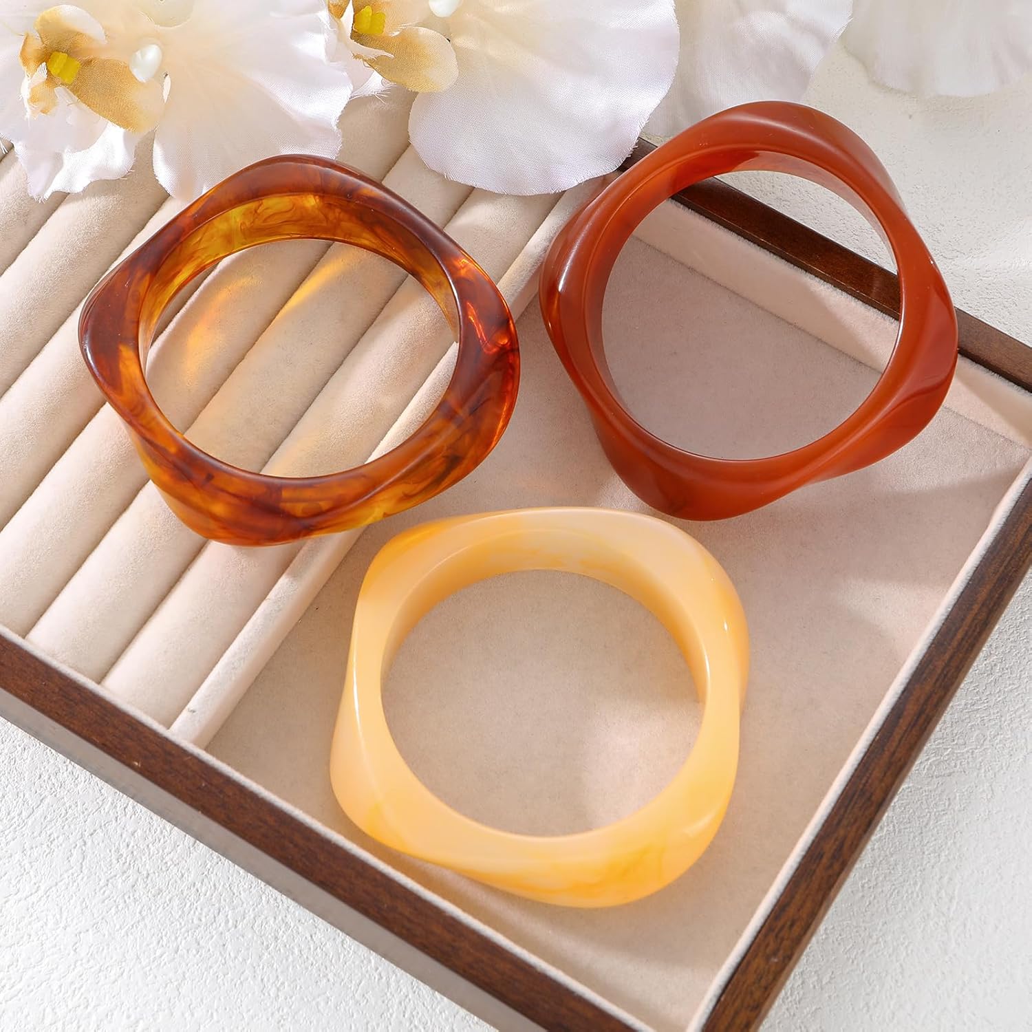 FAXHION Chunky Resin Acrylic Bangle Bracelets review insights