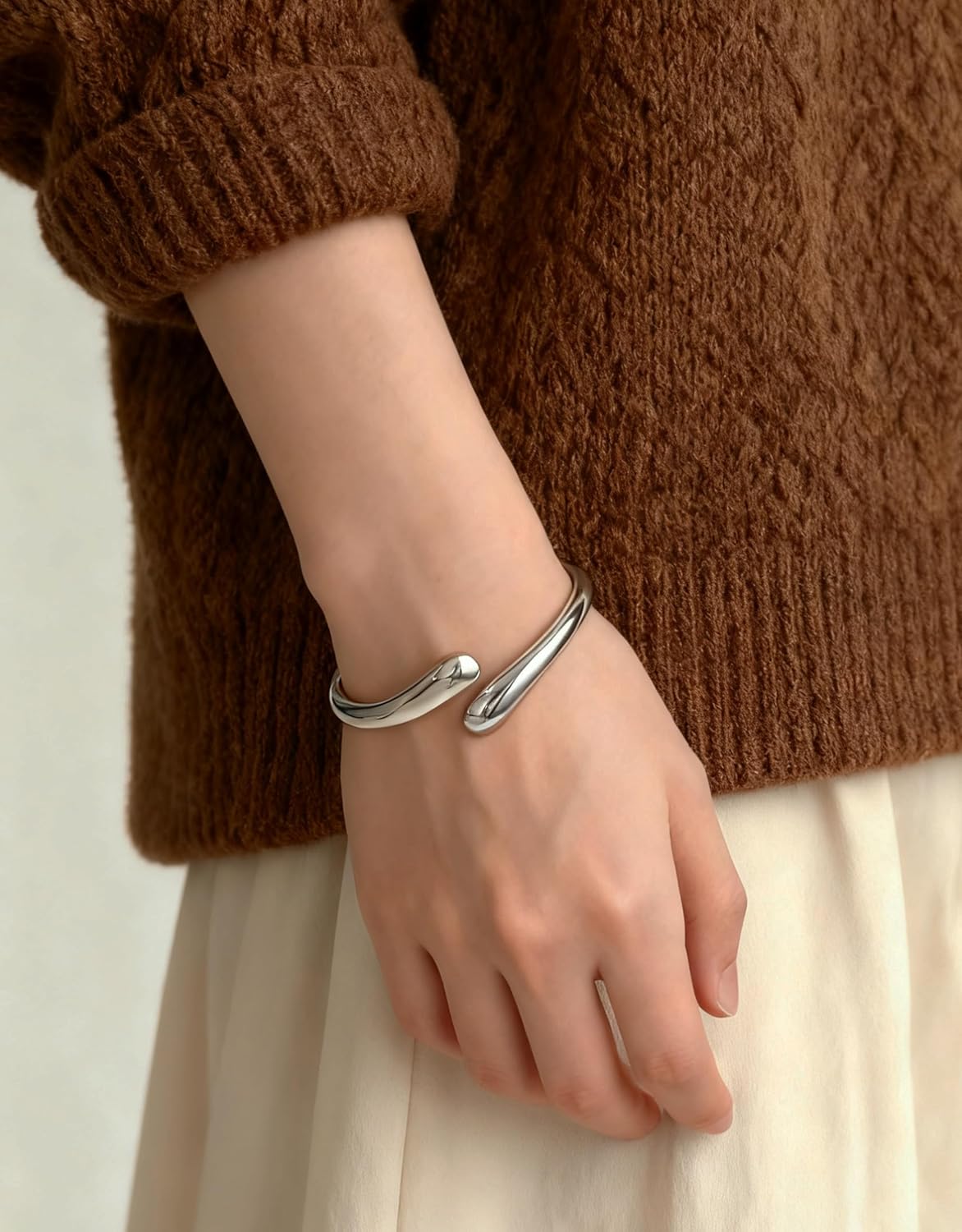 MAGITACO Chunky 14K Gold Plated Bangle review guide