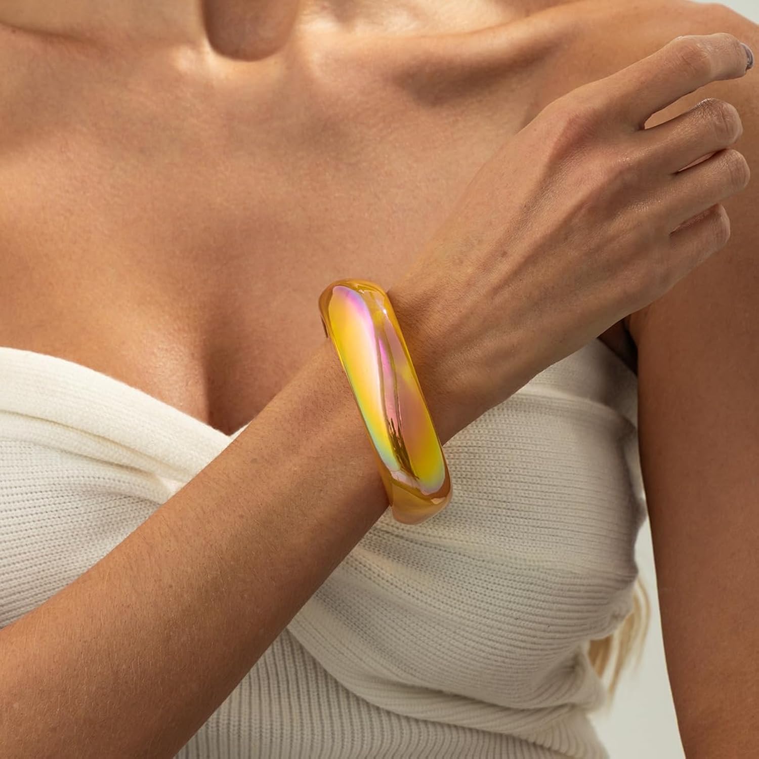 Women’s Iridescent Acrylic Bangle Bracelet review overview