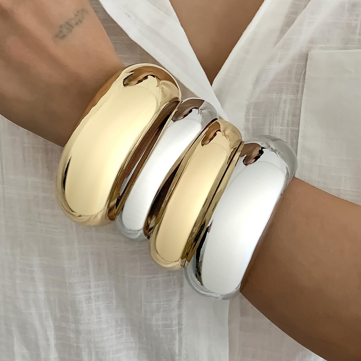 Chunky Gold Bangles Bracelets for Women Trendy Silver Stack Bracelet Minimalist Wide Bangle Jewelry tips